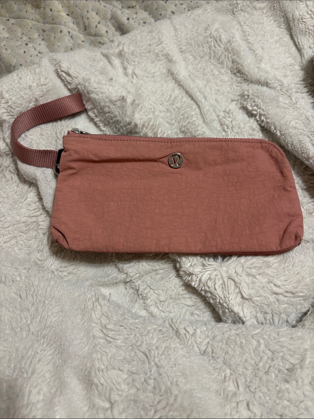 lululemon athletica Small Wristlet Clutch in Dusty Rose